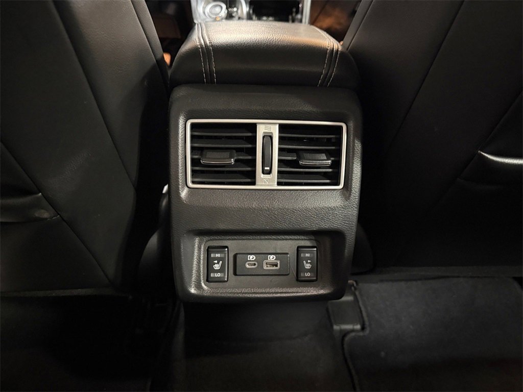 Used 2022 Nissan Maxima SL image 19