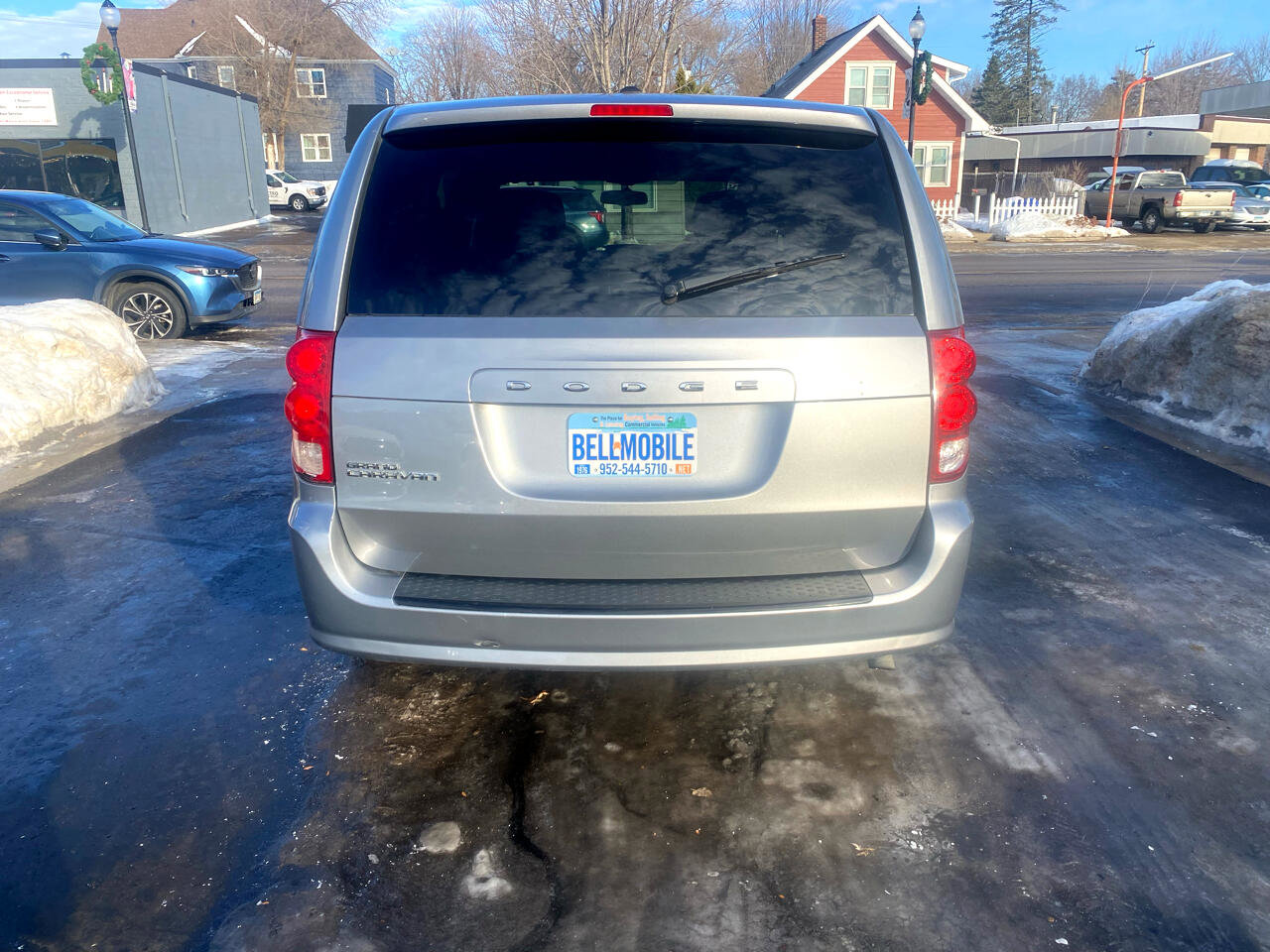 Used 2016 Dodge Grand Caravan SE image 4