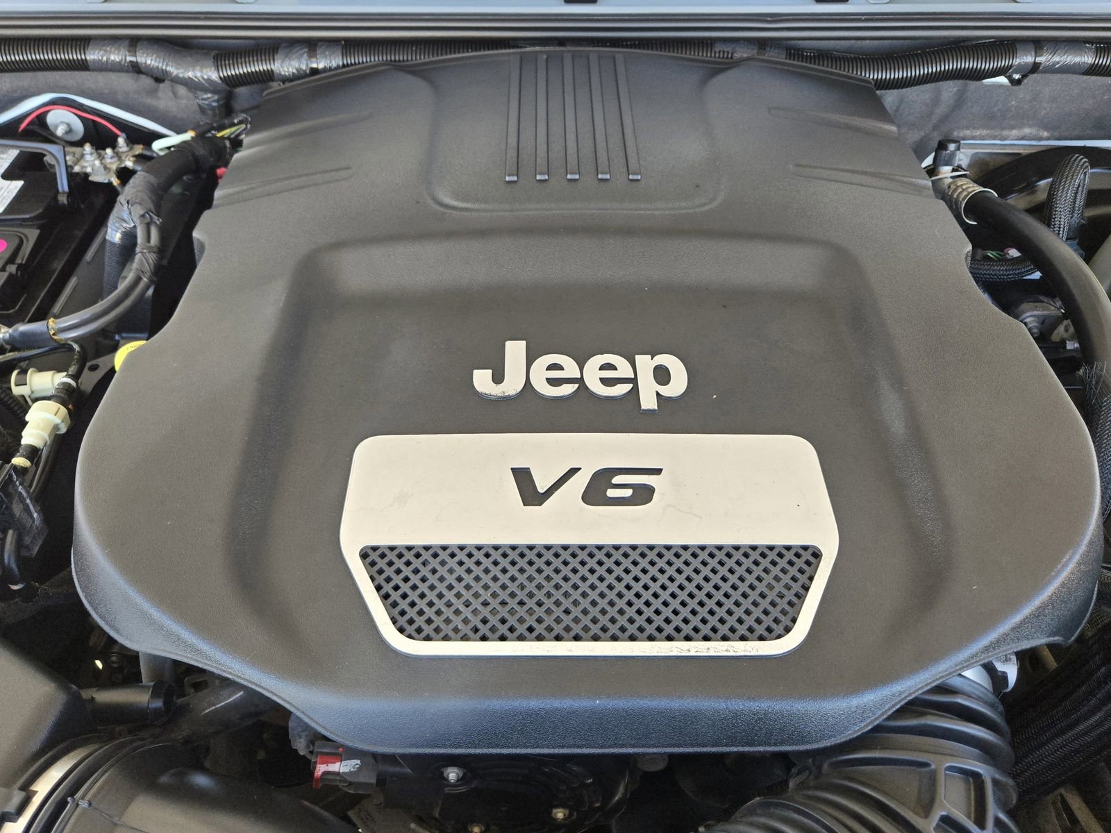 Used 2015 Jeep Wrangler Unlimited Sport image 30