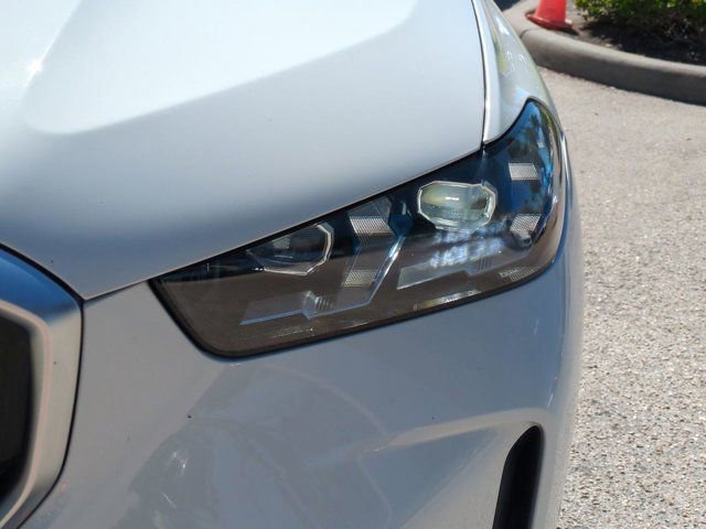 Used 2024 BMW X5 sDrive40i w/ Premium Package image 9