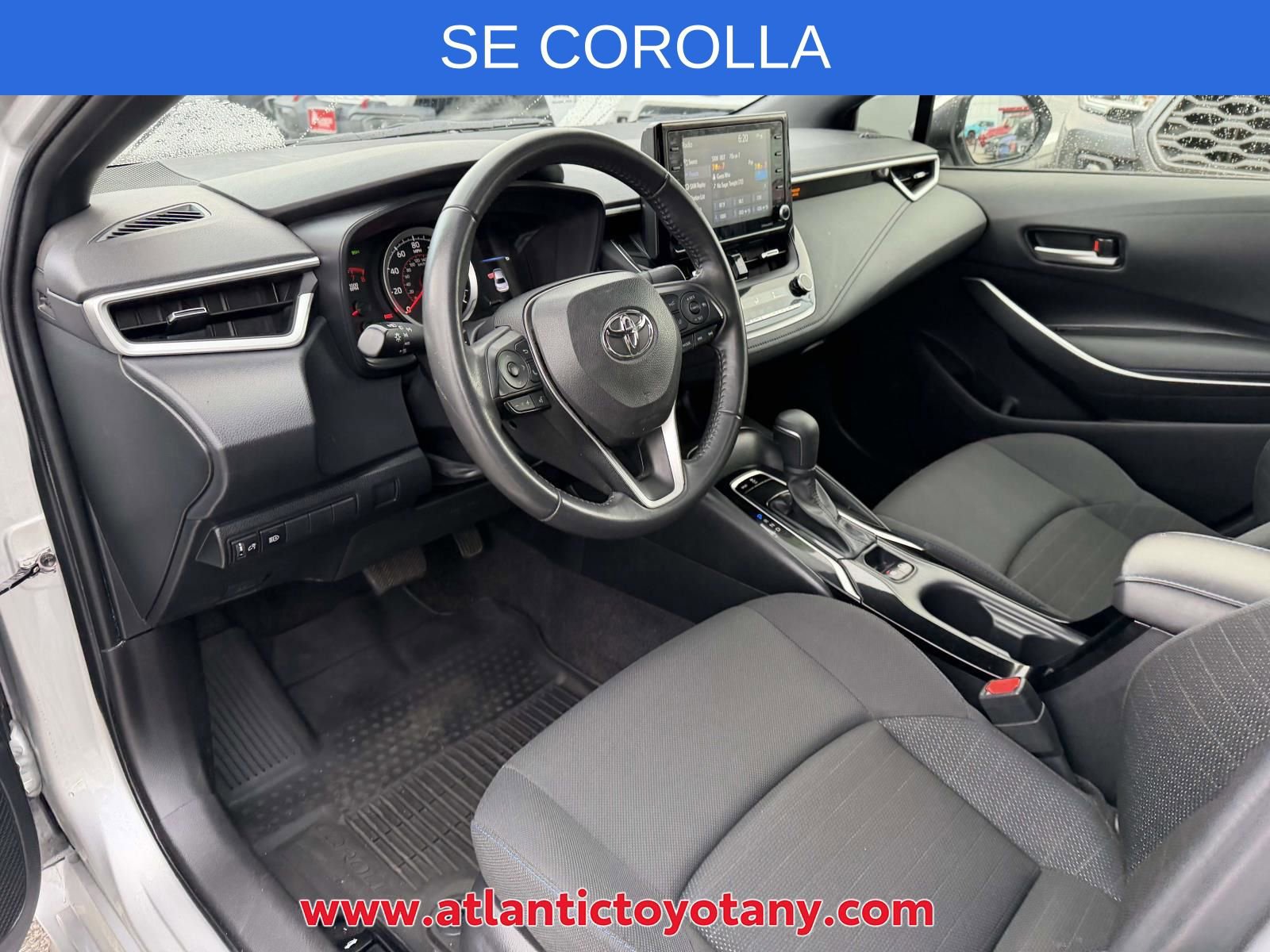 Used 2022 Toyota Corolla SE w/ SE Premium Package FWD image 13