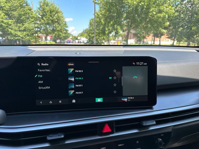 New 2026 Kia Sorento LX FWD image 11