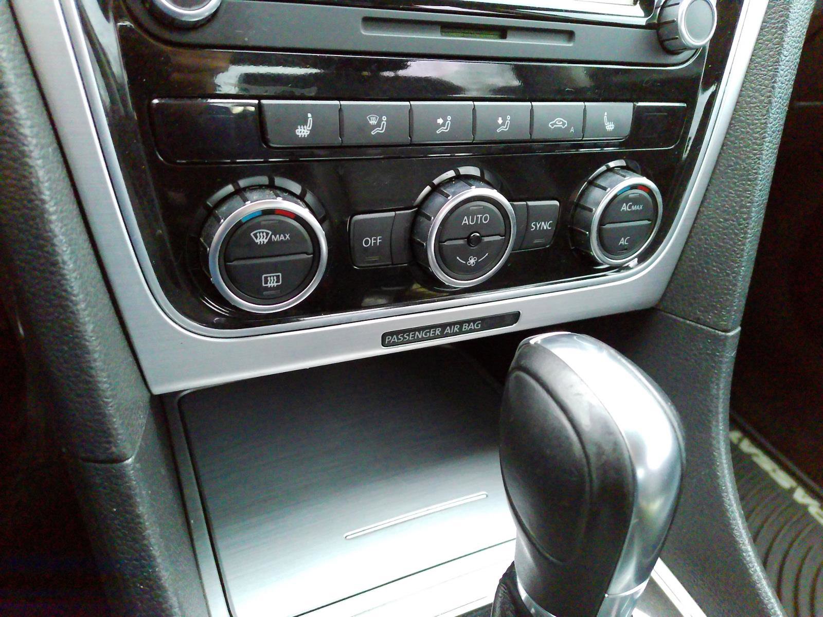 Used 2012 Volkswagen Passat 2.5 SE image 12