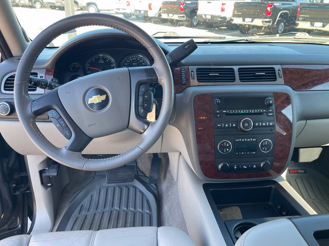 Used 2010 Chevrolet Suburban LT AWD/4WD image 13