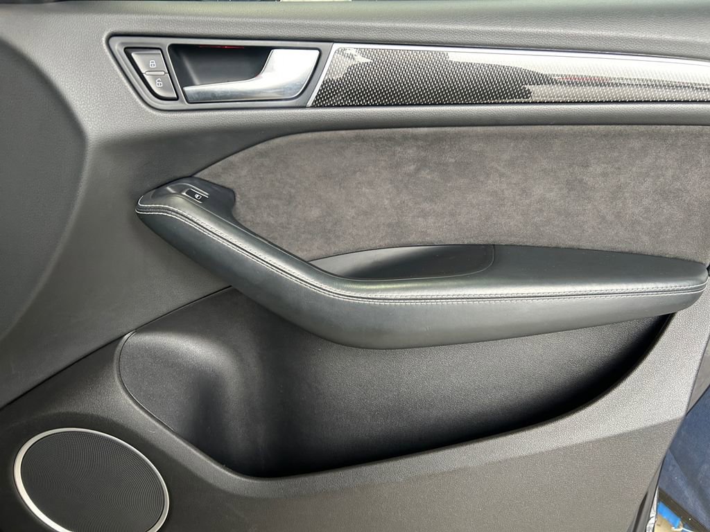 Used 2016 Audi SQ5 Premium Plus w/ Technology Package image 25