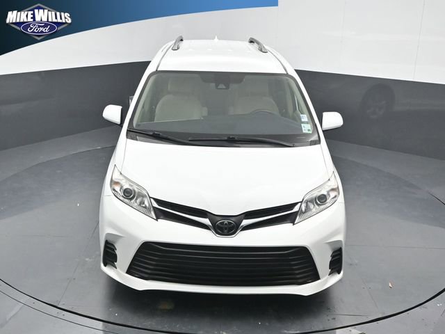 Used 2020 Toyota Sienna LE image 10