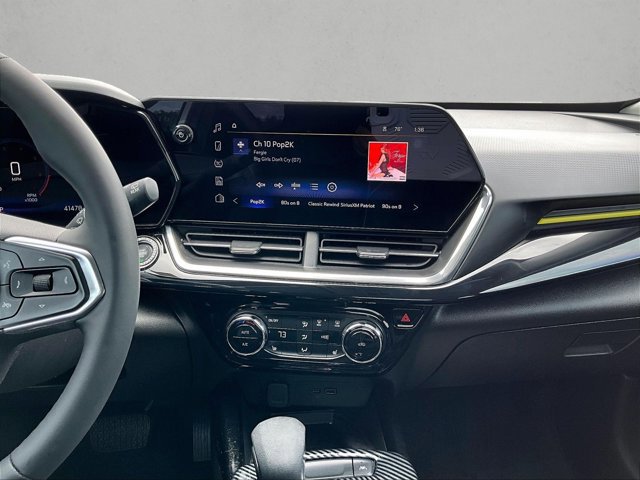 Used 2024 Chevrolet Trax ACTIV w/ Sunroof Package image 8