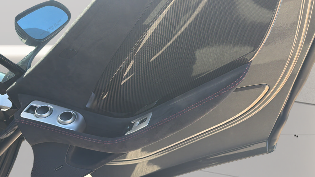 Used 2015 McLaren 650S Spider RWD image 13