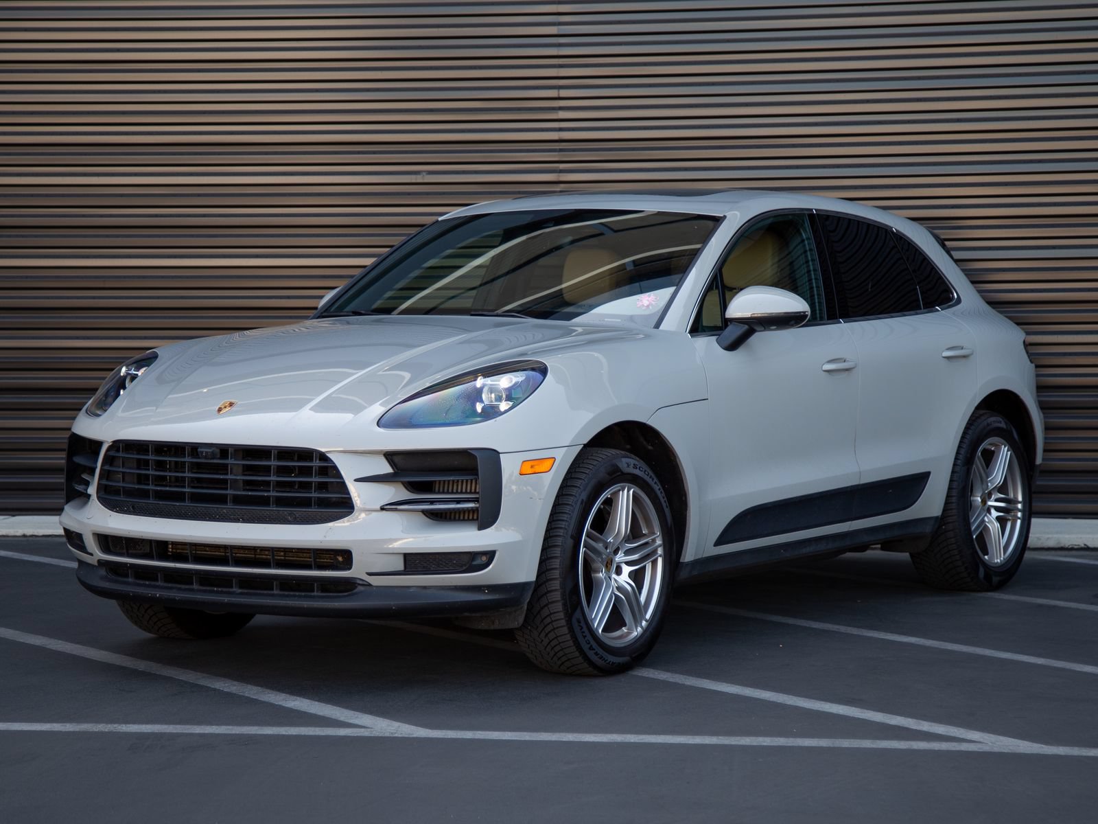 Certified 2020 Porsche Macan S AWD/4WD image 1