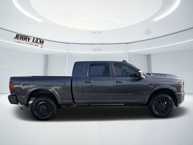 Used 2026 RAM 2500 Limited AWD/4WD image 2