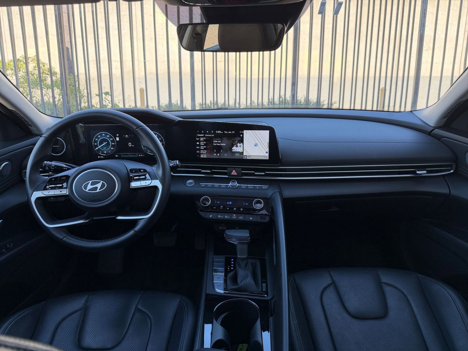 Used 2025 Hyundai Elantra Limited image 35