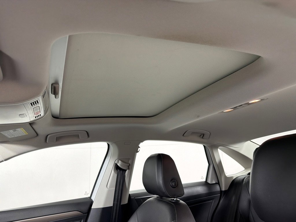 Used 2019 Volkswagen Jetta SEL Premium FWD image 13