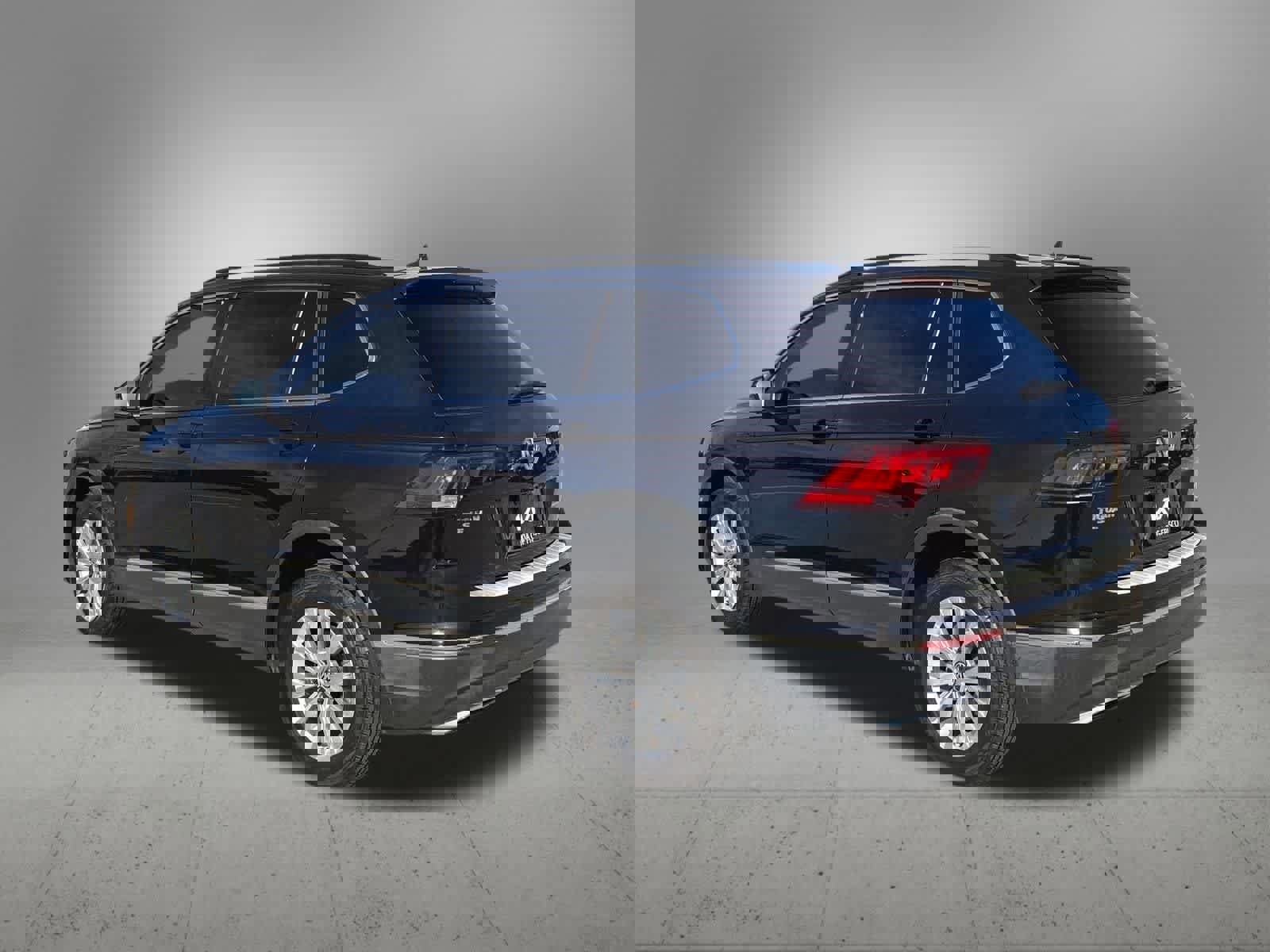 Used 2018 Volkswagen Tiguan SE image 4