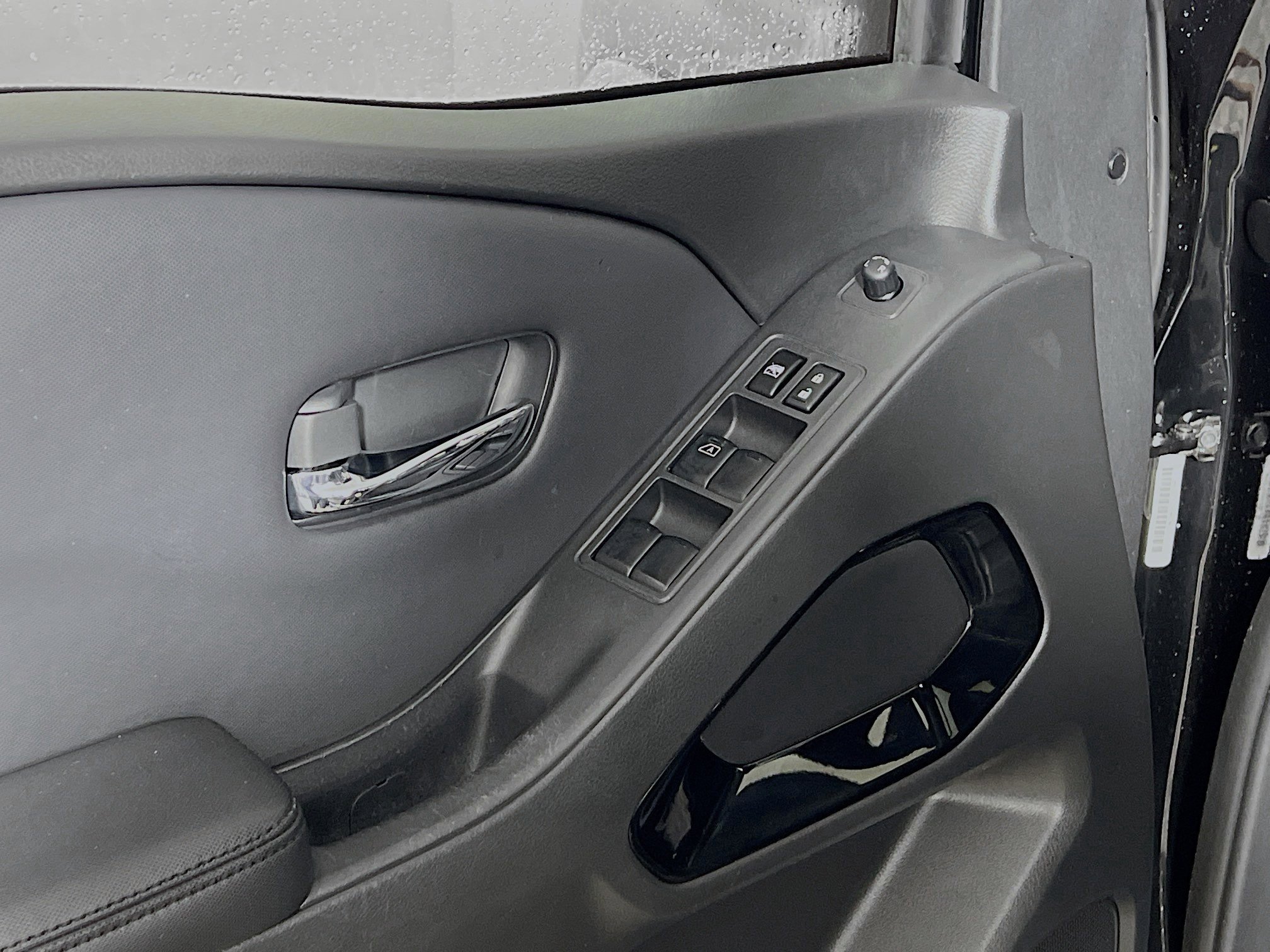 Used 2022 Nissan Frontier PRO-4X w/ Pro-4X Premium Package image 16