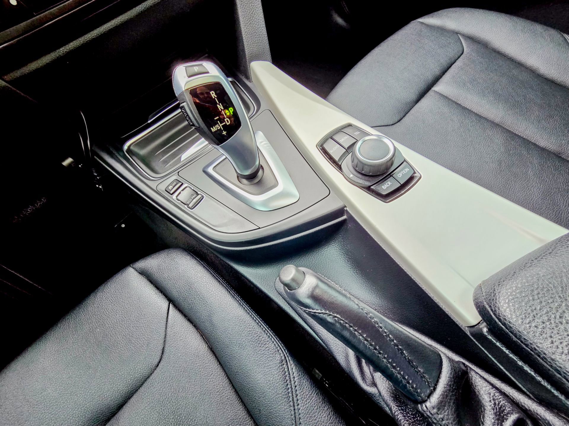 Used 2014 BMW 320i xDrive Sedan image 8