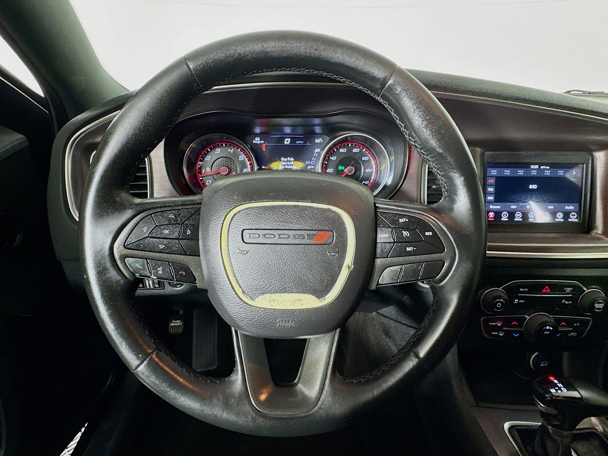 Used 2018 Dodge Charger SXT image 11