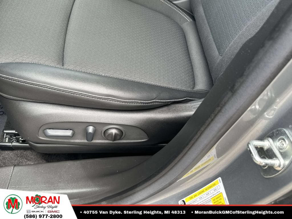 Certified 2023 Buick Encore GX Select AWD/4WD image 19