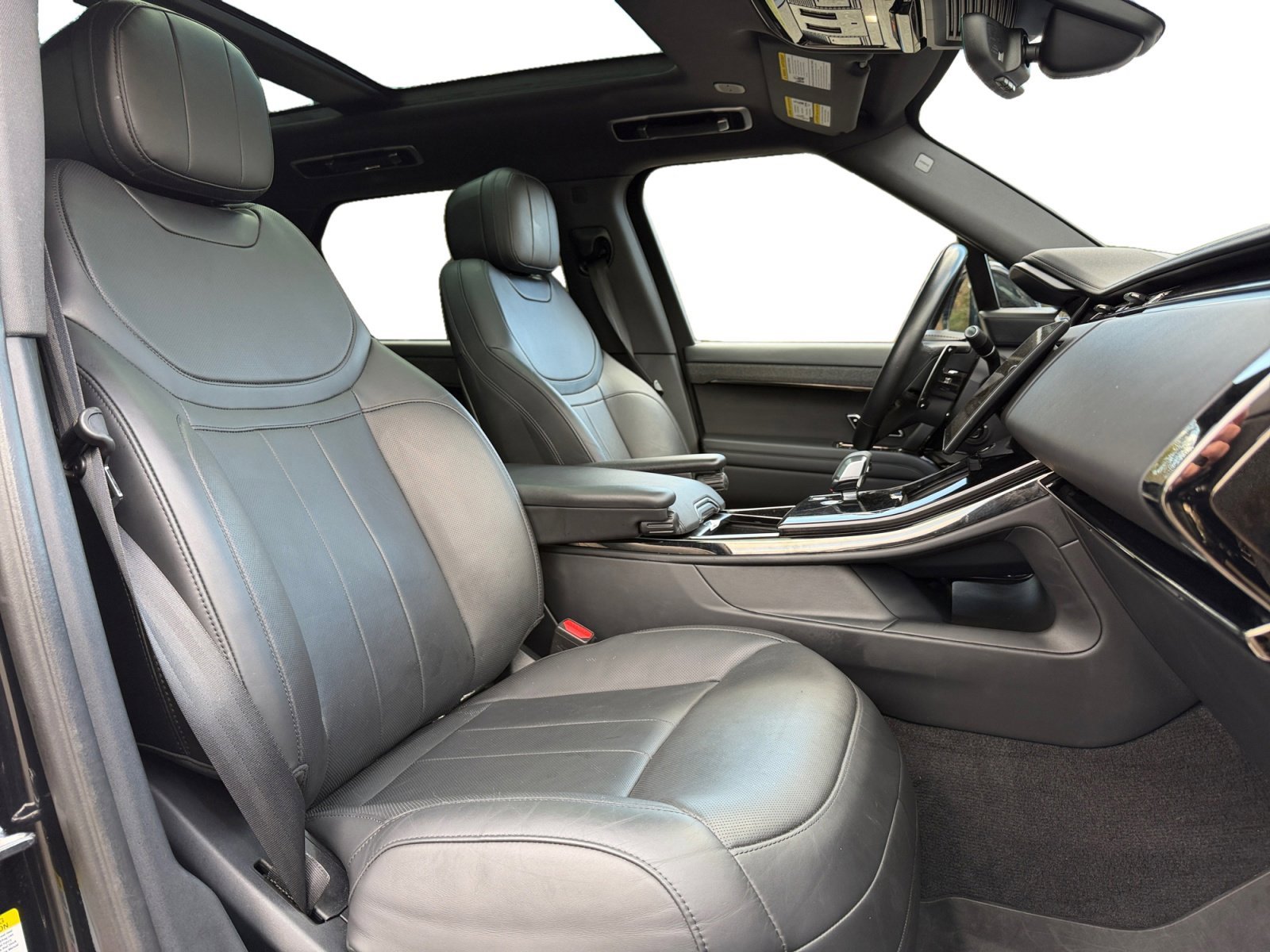 Used 2024 Land Rover Range Rover Sport Dynamic SE image 22