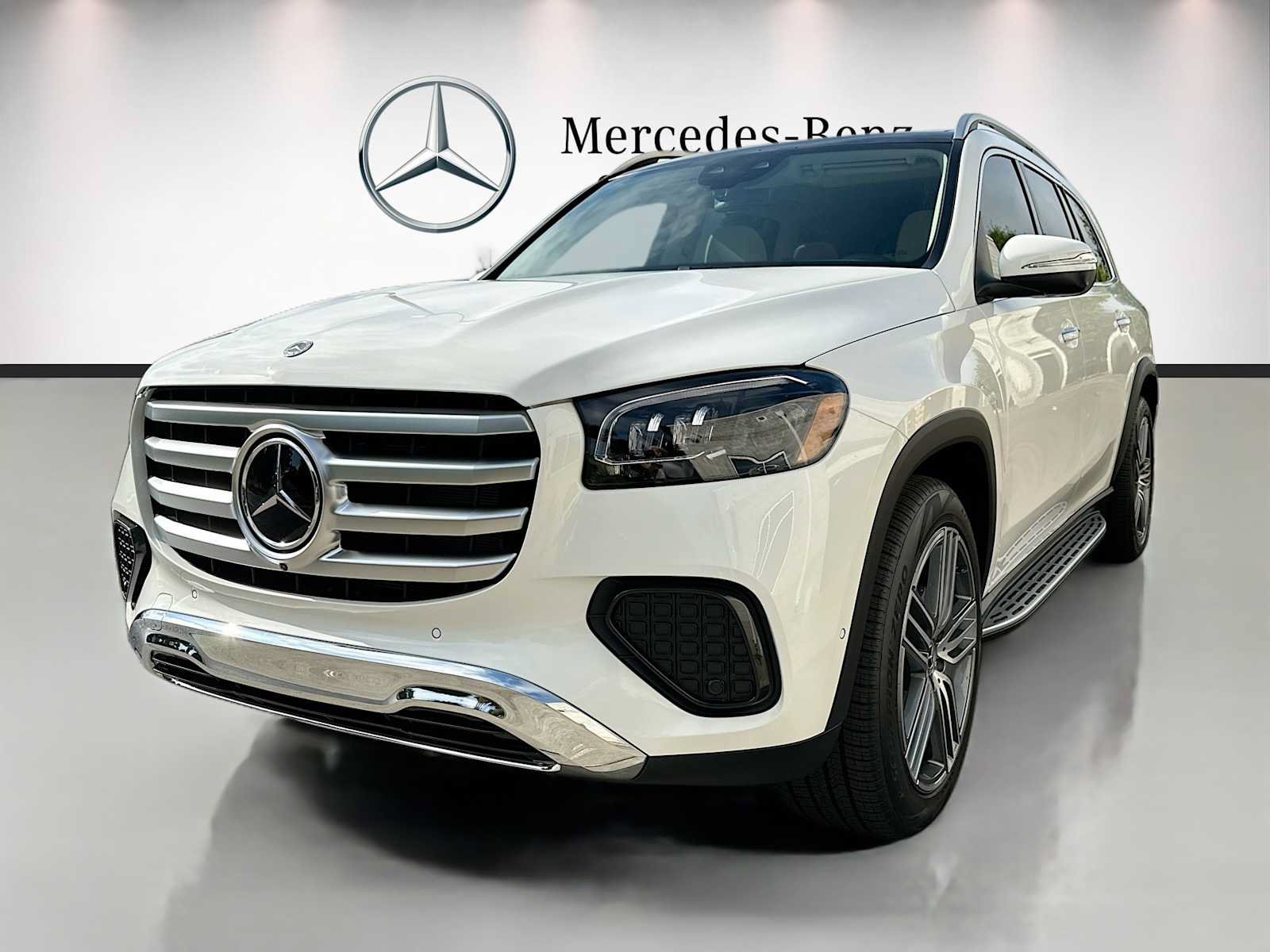 New 2026 Mercedes-Benz GLS 450 4MATIC image 1
