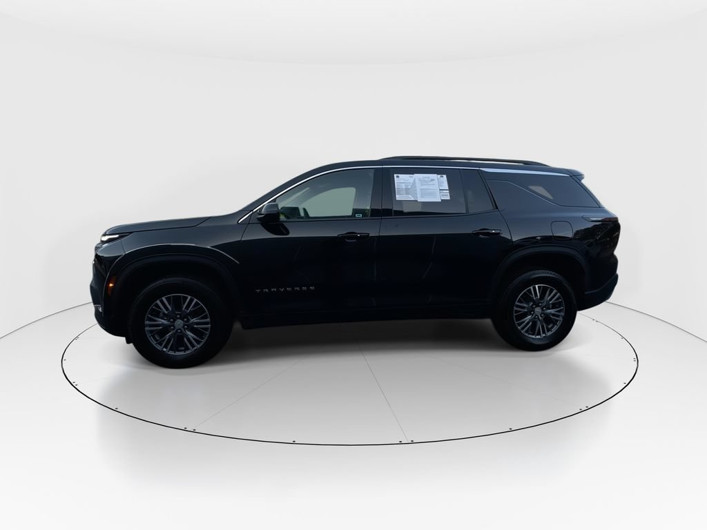 Used 2025 Chevrolet Traverse LT FWD image 5