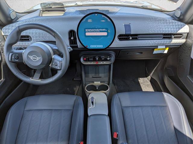 Certified 2025 MINI Cooper 2-Door Hardtop FWD image 18