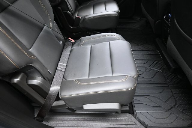 Used 2021 Chevrolet Traverse LT w/ LT Premium Package FWD image 30