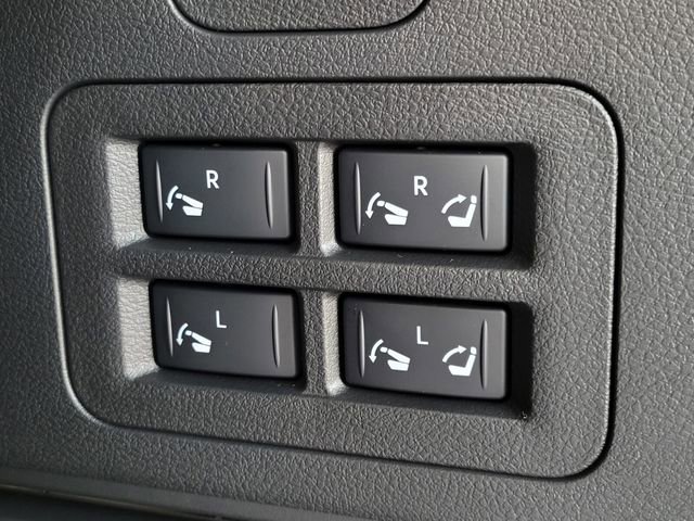 New 2026 Nissan Armada SL w/ Captain's Chari Seat Package image 16