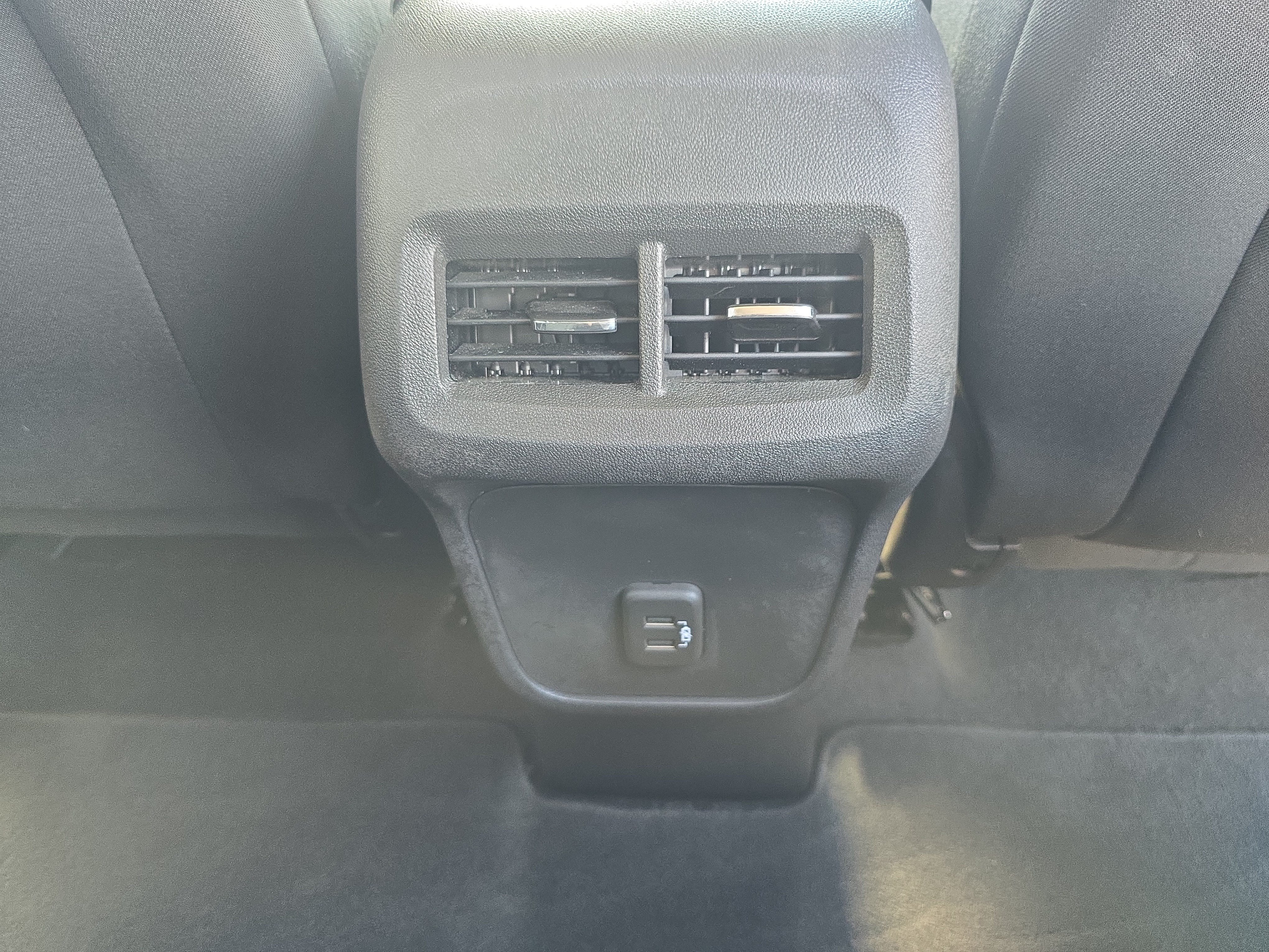 Used 2023 Chevrolet Equinox LT FWD image 12