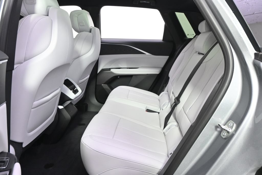 New 2026 Cadillac Lyriq Luxury w/ LPO, Floor Liner Package AWD/4WD image 21