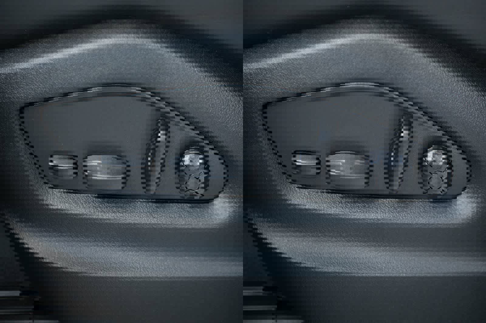 New 2026 Porsche Cayenne Coupe image 23