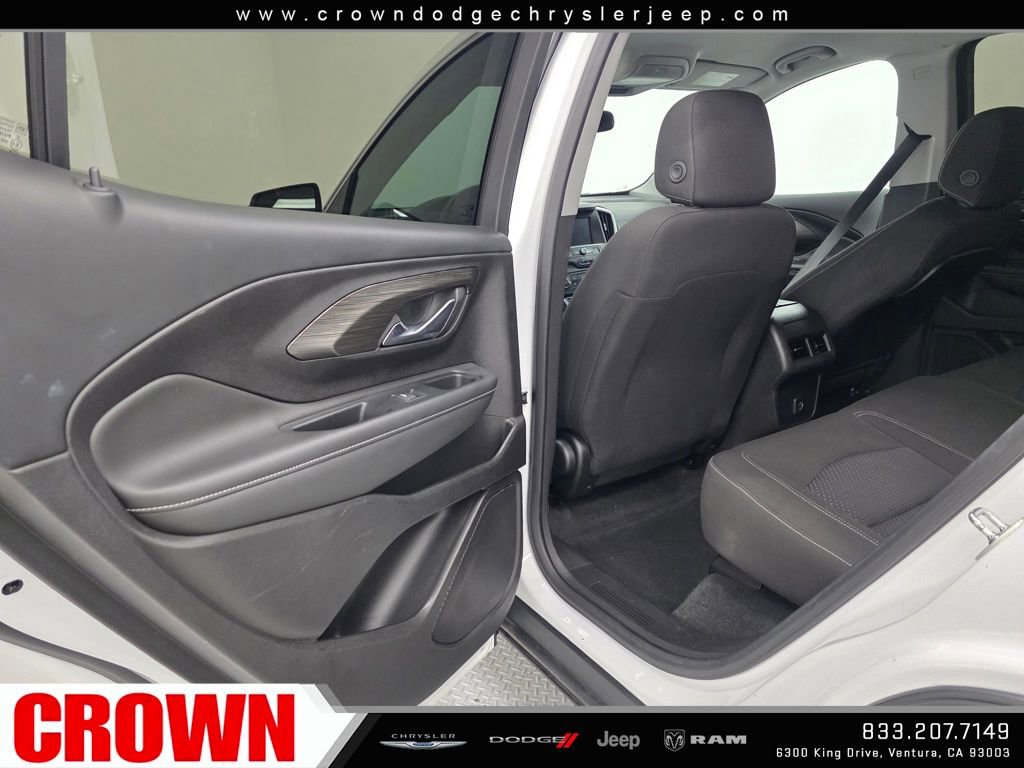 Used 2024 GMC Terrain SLE image 16