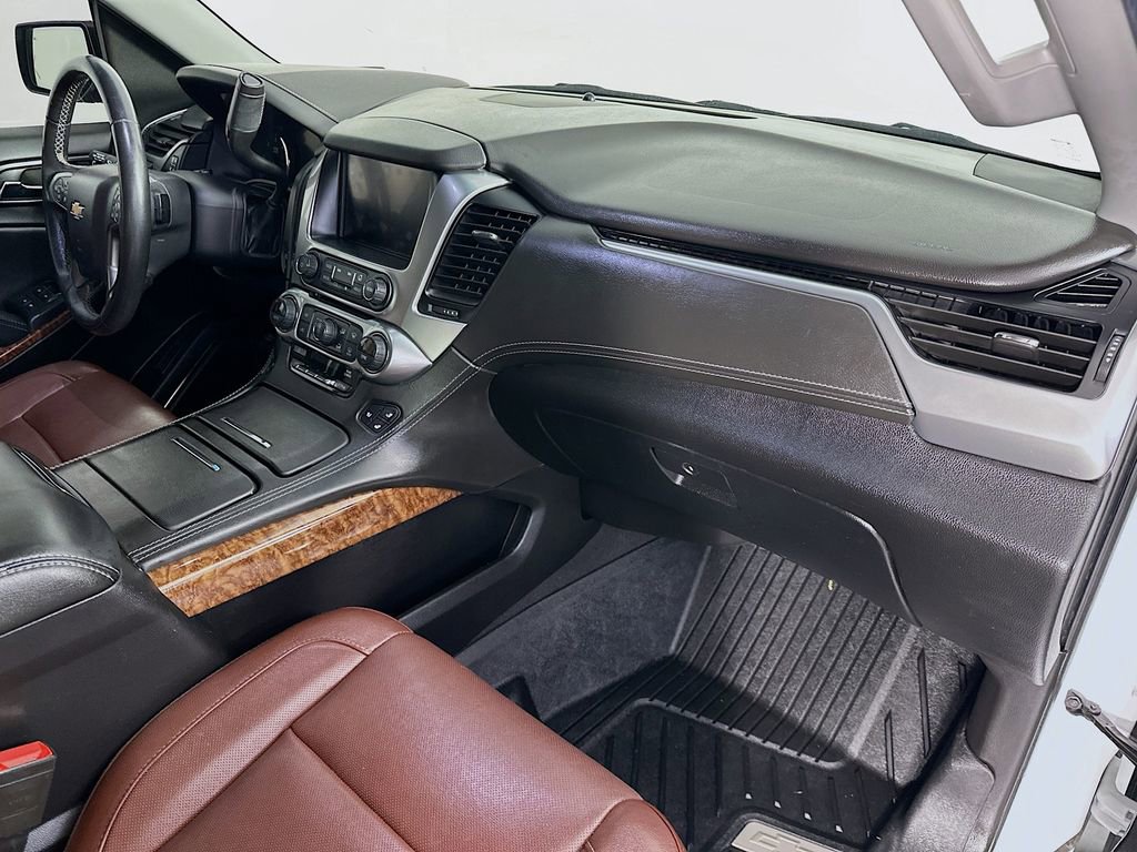 Used 2019 Chevrolet Tahoe Premier w/ Premier Plus Edition AWD/4WD image 32