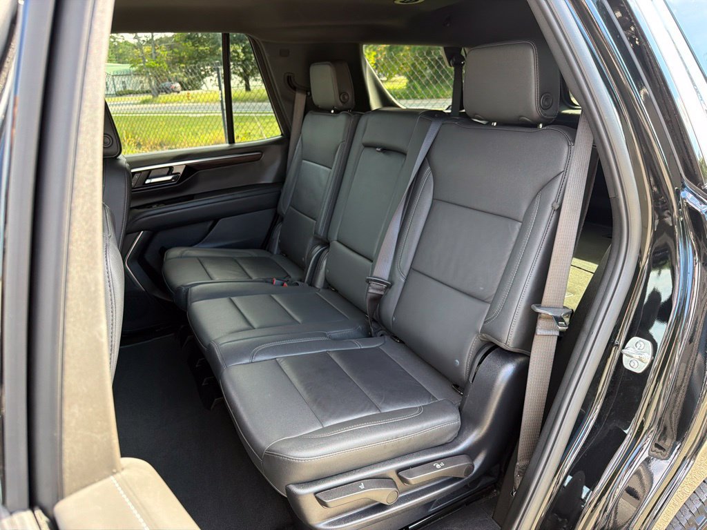 Used 2025 Chevrolet Tahoe LT AWD/4WD image 18