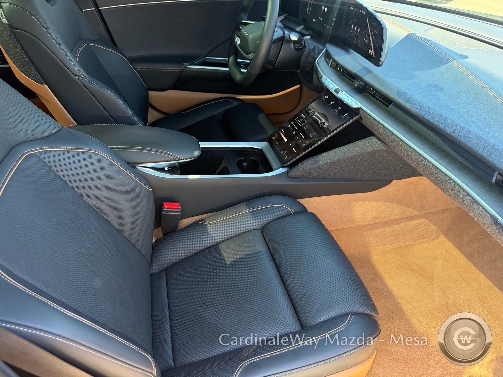 Used 2024 Lucid Air Touring image 31