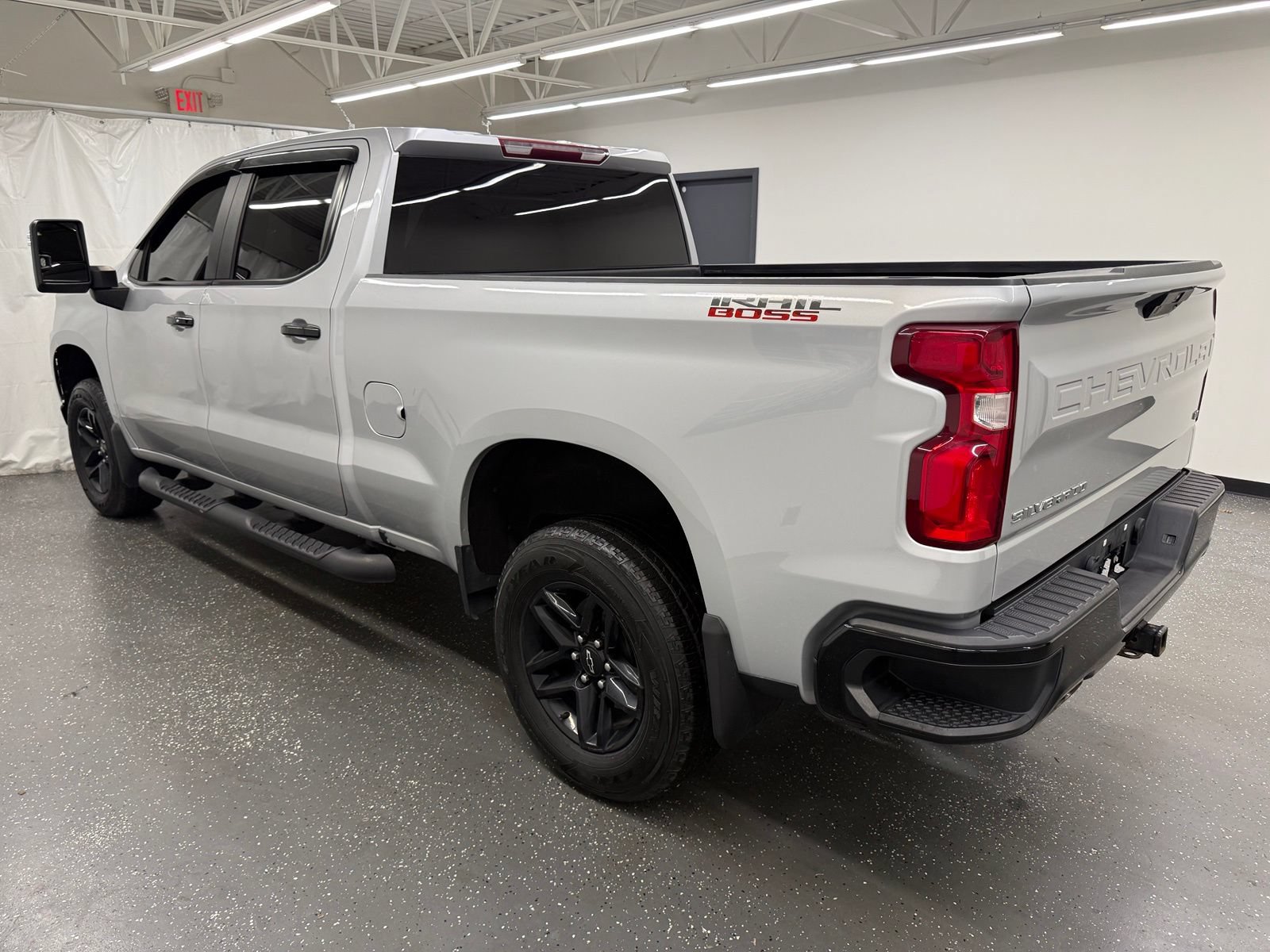 Used 2022 Chevrolet Silverado 1500 LT Trail Boss w/ Bed Protection Package AWD/4WD image 3