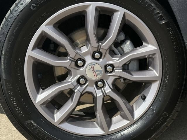 Used 2024 GMC Terrain SLT image 13