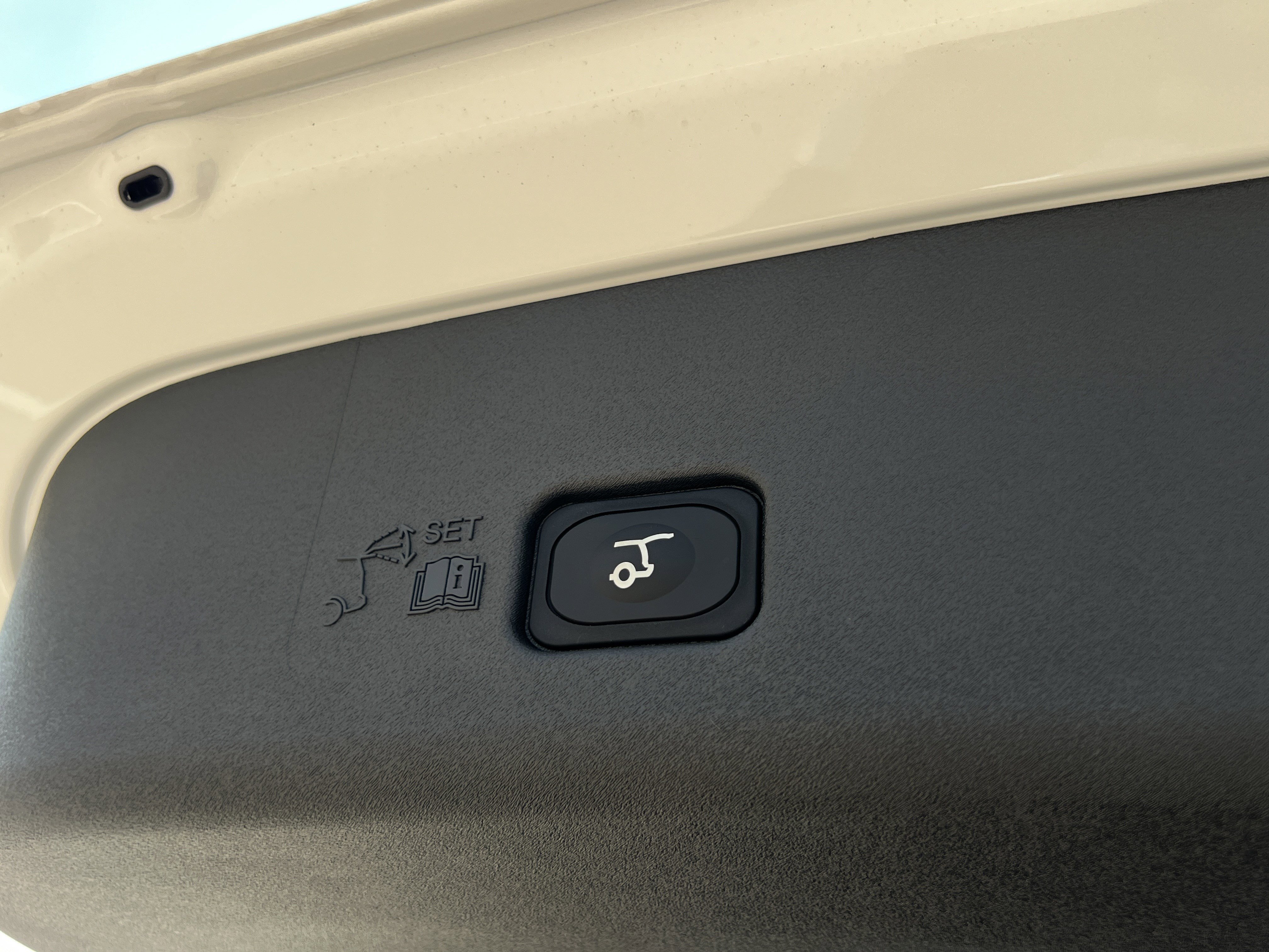 New 2025 Lincoln Nautilus Premier w/ Jet Appearance Package image 33