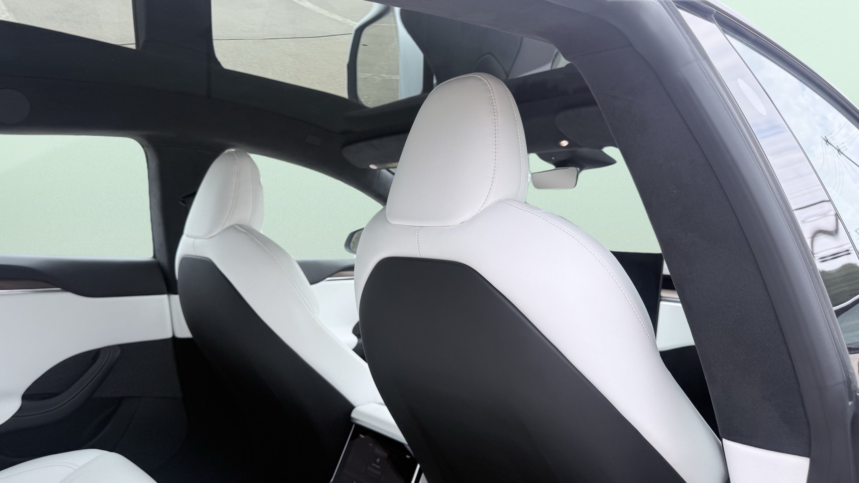 Used 2022 Tesla Model S AWD/4WD image 35