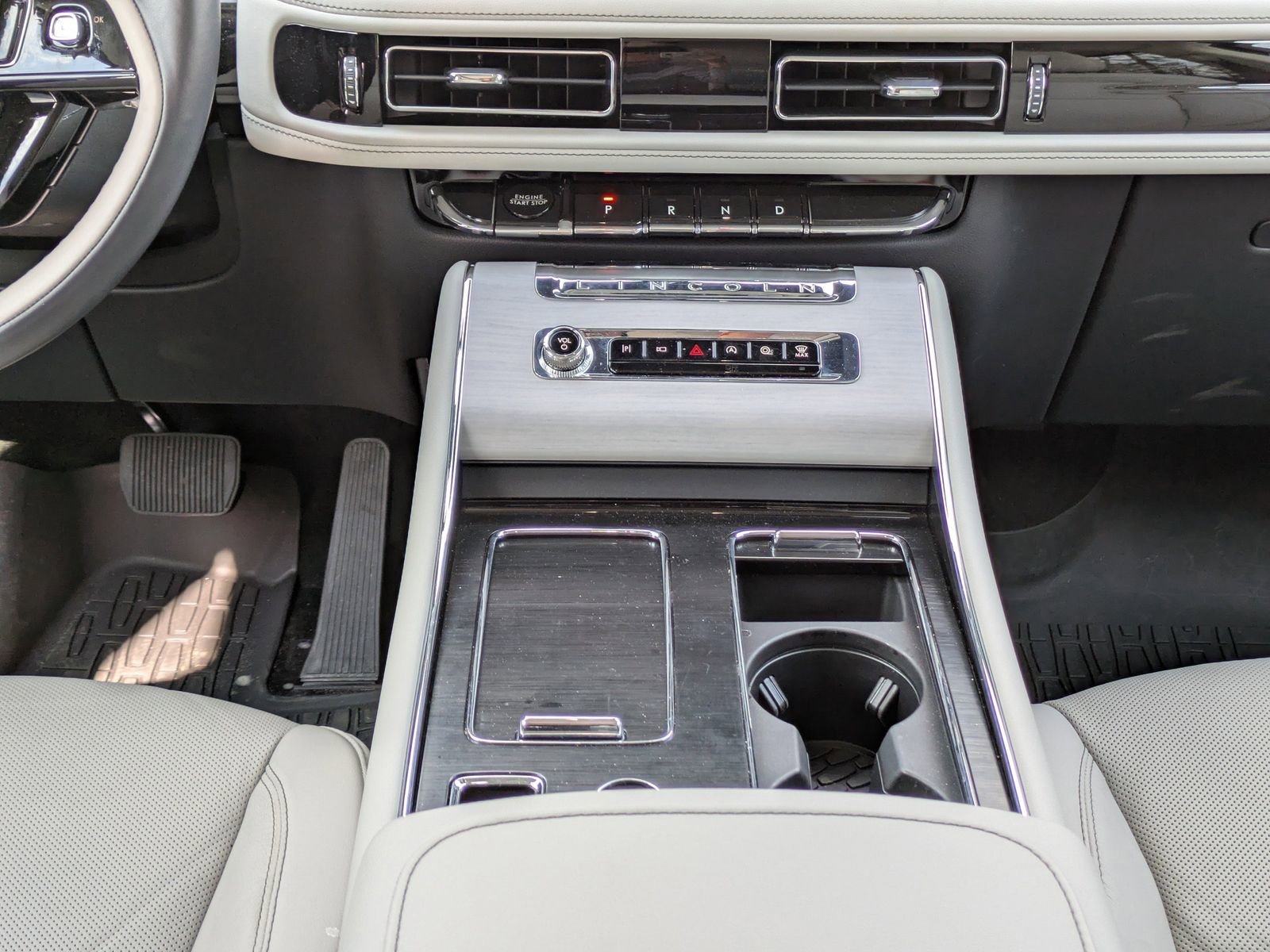 Certified 2025 Lincoln Aviator Reserve image 20