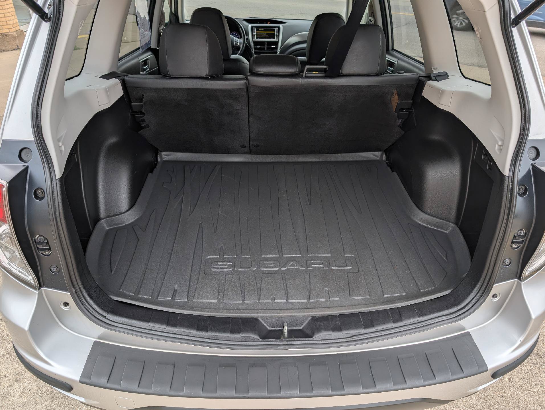 Used 2011 Subaru Forester 2.5X Touring w/ Rugged Pkg 1F AWD/4WD image 12