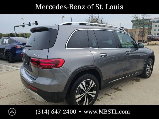 Used 2026 Mercedes-Benz GLB 250 4MATIC image 4