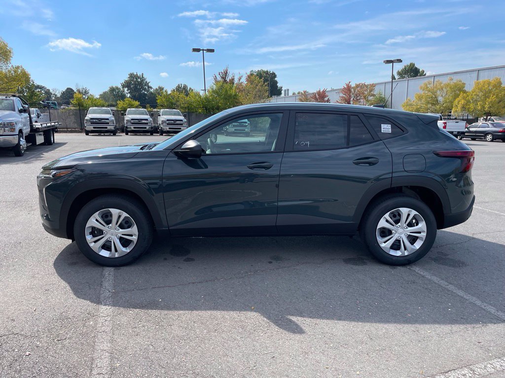 New 2026 Chevrolet Trax LS FWD image 4
