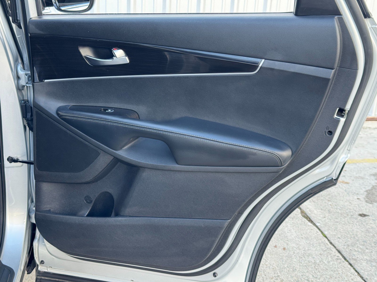 Used 2020 Kia Sorento S image 40