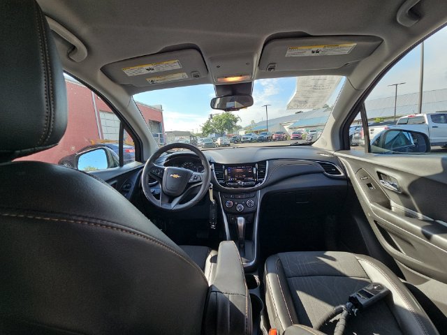 Used 2022 Chevrolet Trax LT AWD/4WD image 29