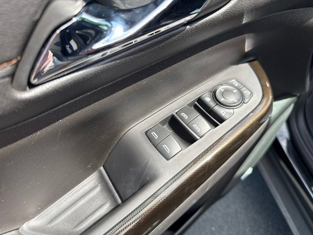 Used 2023 GMC Acadia AT4 w/ Technology Package AWD/4WD image 25