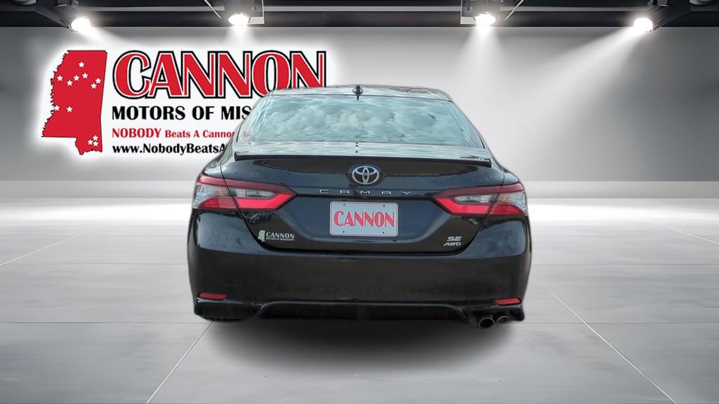 Used 2023 Toyota Camry SE image 6