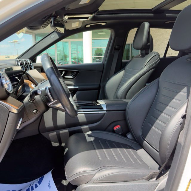 Used 2023 Mercedes-Benz GLC 300 4MATIC image 11
