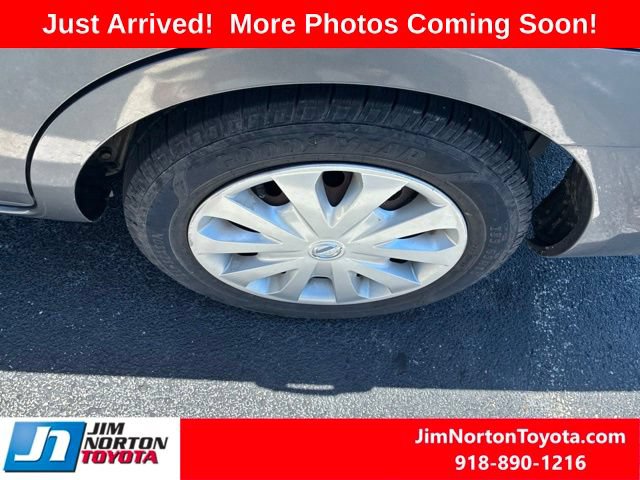 Used 2017 Nissan Versa SV FWD image 10