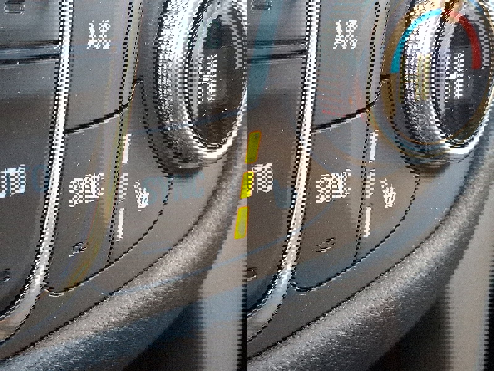 Used 2019 Chevrolet Equinox LT image 25