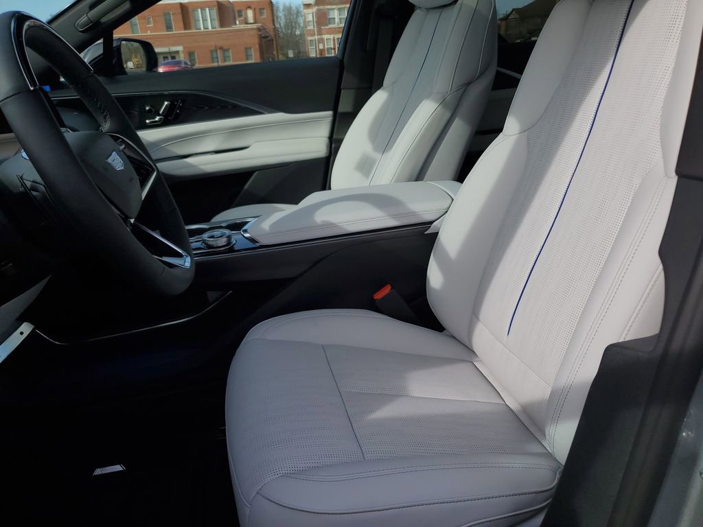 New 2026 Cadillac Lyriq Luxury image 24